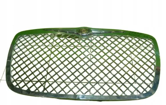 Chrysler 300 - 300C Front bumper upper radiator grill SP137