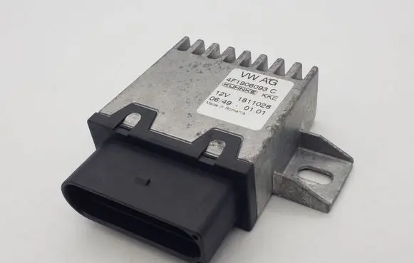 Audi Q7 4L Fuel injection pump control unit/module 4F1906093C 1811028