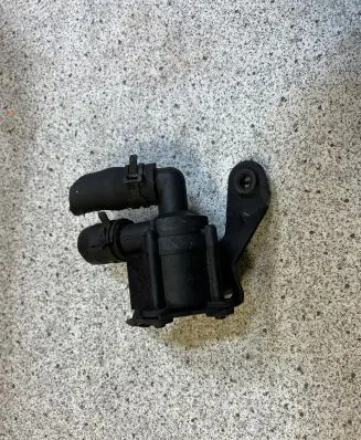 BMW 5 F10 F11 Electric auxiliary coolant/water pump 9230235