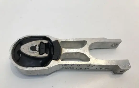 Citroen C4 III e-C4 Gearbox mounting bracket 9826527880