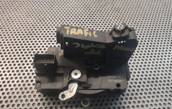 Opel Vivaro Front door lock 7700311808