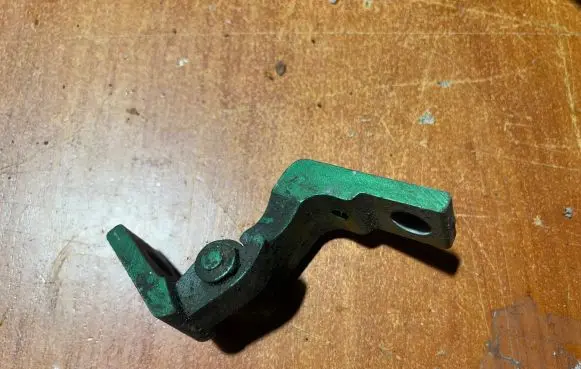 Volkswagen Golf IV Front door upper hinge 1J0831402A