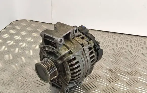Audi A3 S3 8P Generator/alternator 06B903016AB 0124525088
