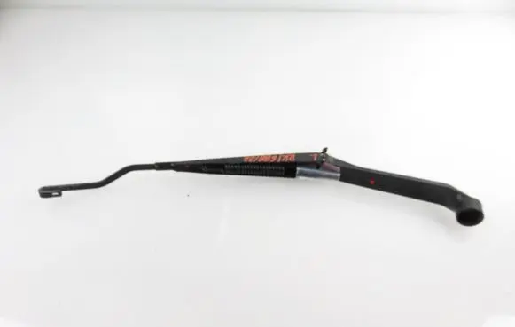 Suzuki Grand Vitara II Front wiper blade arm 