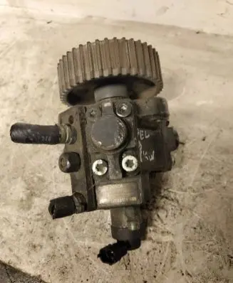 Opel Zafira B Fuel injection high pressure pump 0445010156 0055206679 7469163