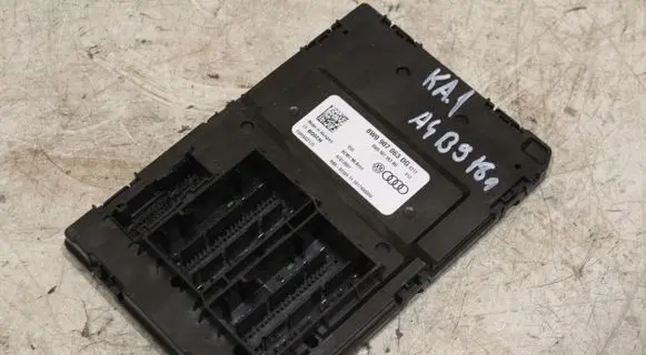 Audi A4 S4 B9 Comfort/convenience module 8W0907063DG F005V02175 8W0907063BG