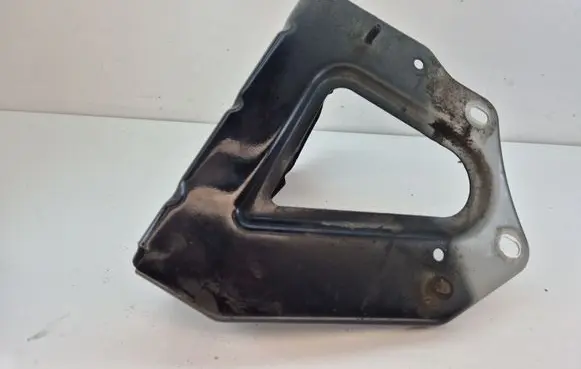 Audi A6 S6 C6 4F Fender mounting bracket 4F0821135B