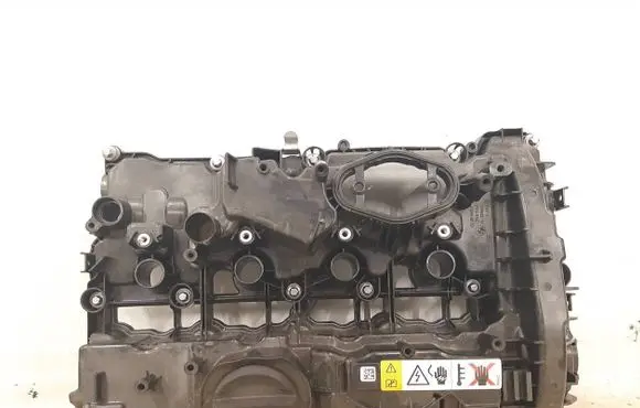 BMW X1 U11 Rocker cam cover 7952875 11127952875
