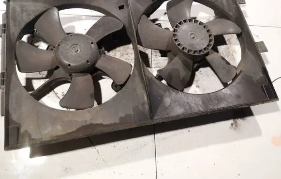 Mitsubishi Outlander Radiator cooling fan shroud