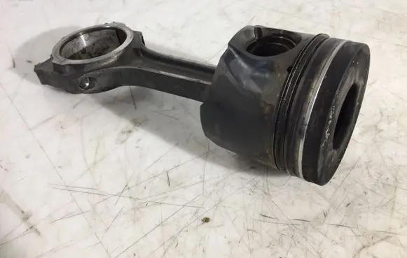 Ford Transit Piston with connecting rod