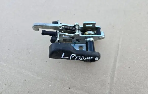 Opel Tigra B Convertible roof lock/latch 93162298