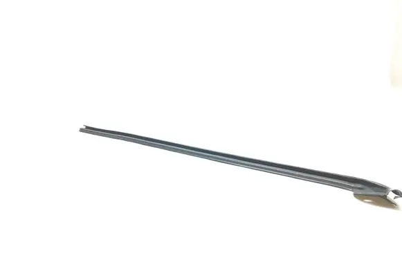 Renault Trafic III (X82) Rubber seal front door window/glass 