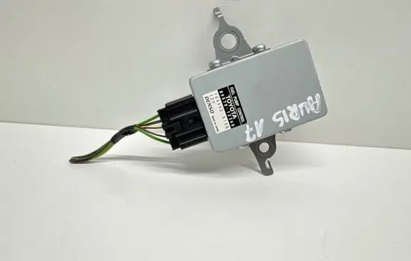 Toyota Auris E180 Fuel injection pump control unit/module 8957012360 89570-12360 1049935190
