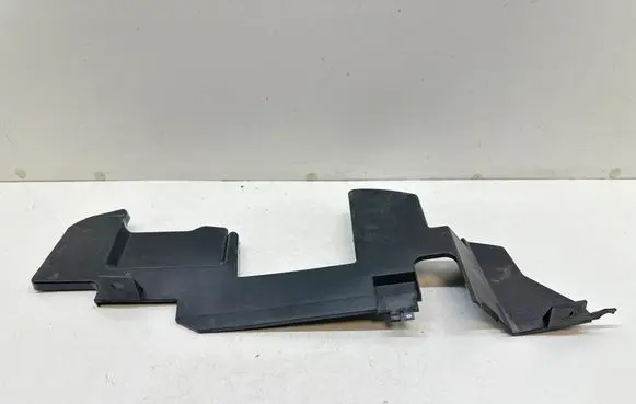 Infiniti M Intercooler air guide/duct channel 