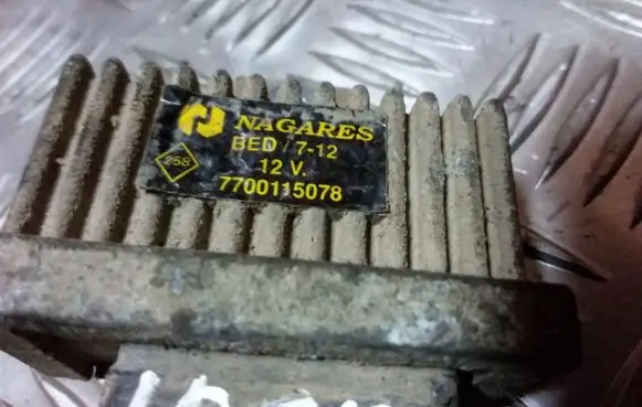 Renault Scenic I Glow plug pre-heat relay 7700115078
