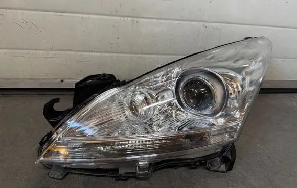 Peugeot 5008 Headlight/headlamp 9685473580 89903110
