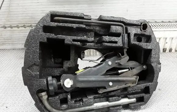 Volkswagen New Beetle Lift Jack 1C0011031
