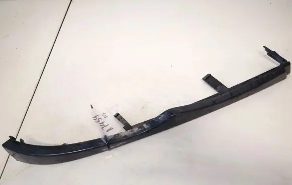 Under headlight/headlamp trim