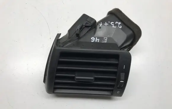 BMW 3 E46 Dashboard side air vent grill/cover trim 8361897 64228361897