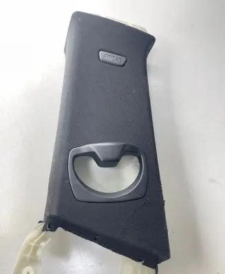 BMW 4 F32 F33 (B) pillar trim (top) 7276893