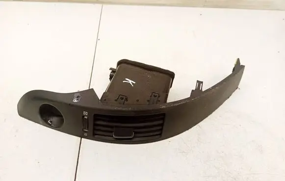 Toyota Corolla Verso AR10 Dash center air vent grill 6556434010