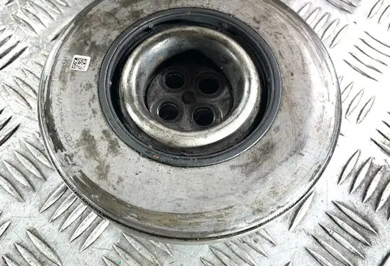 Mercedes-Benz GLA W156 Crankshaft pulley A6510353112