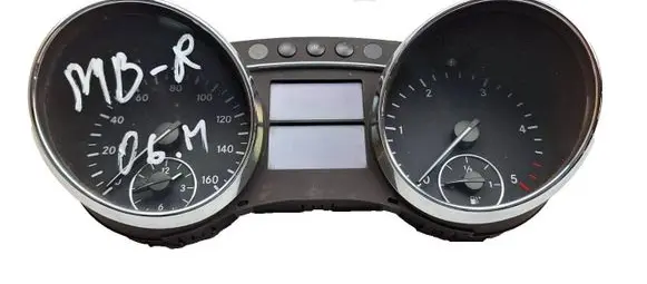 Mercedes-Benz R W251 Speedometer (instrument cluster) A2515408247