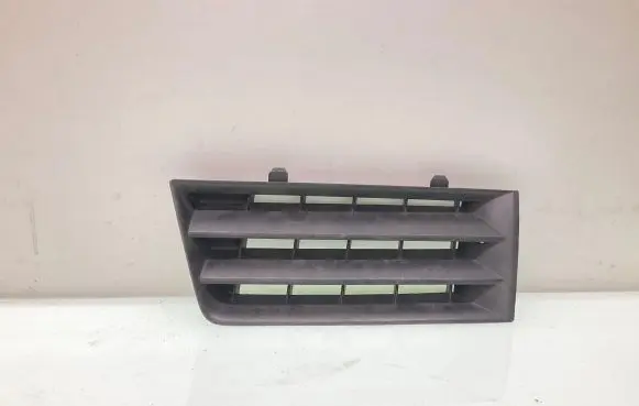 Renault Megane II Front grill 8200114156 200157