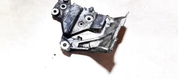 Peugeot 5008 Engine mounting bracket 505932