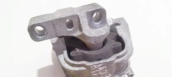 Volkswagen Touran I Engine mount bracket 1k0199262as