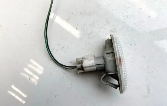 Mazda 6 Front fender indicator light