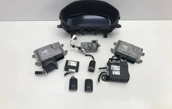 Engine ECU kit and lock set