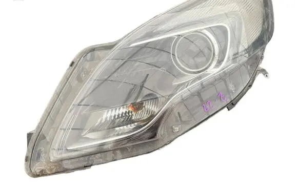 Opel Zafira C Headlight/headlamp 39009023 LE1006239 030126360105