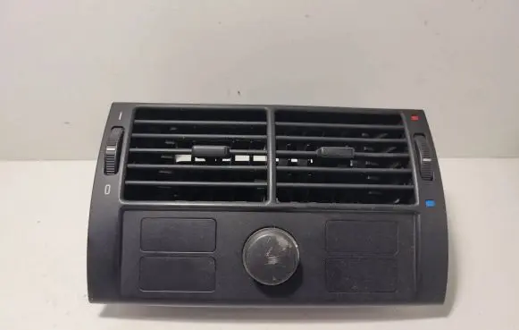 BMW X5 E53 Rear air vent grill 8370911 8409081 8370910