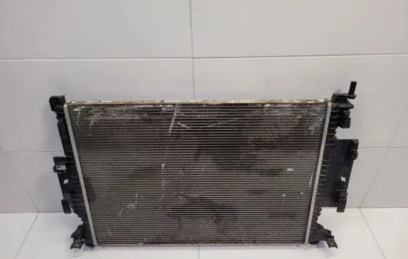Ford Kuga II Coolant radiator EJ73-8005-AH
