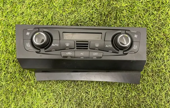 Audi A4 S4 B8 8K Climate control unit 8T2820043AF A2C53345978