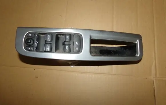 Volvo V50 Electric window control switch
