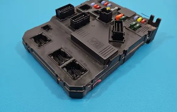 Citroen Berlingo Central body control module 9657999680 IMPRK1529193