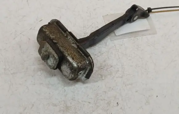 KIA Ceed Rear door check strap stopper