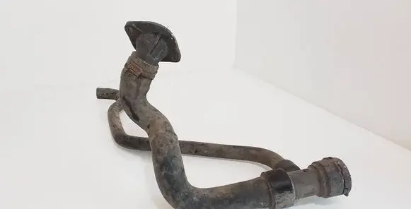 Volkswagen PASSAT B5 Engine coolant pipe/hose 8D0121055F