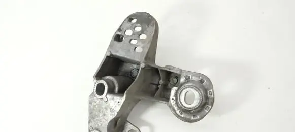 Audi A6 S6 C5 4B Engine mounting bracket 8E0199351F