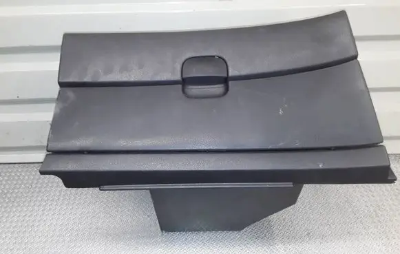 Nissan Qashqai Glove box 68520JD900