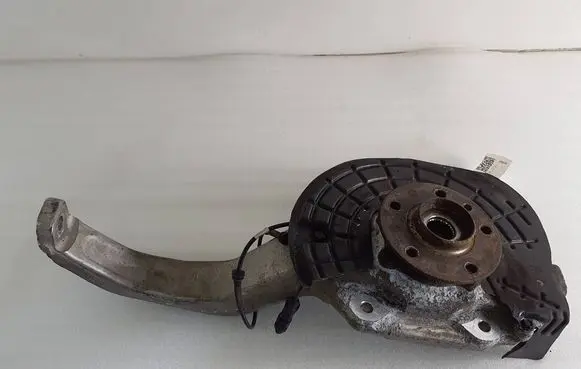 Maserati Levante Front wheel hub 670106871 97978 670037273