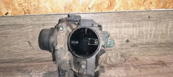 Citroen C4 I Throttle valve 9649832580