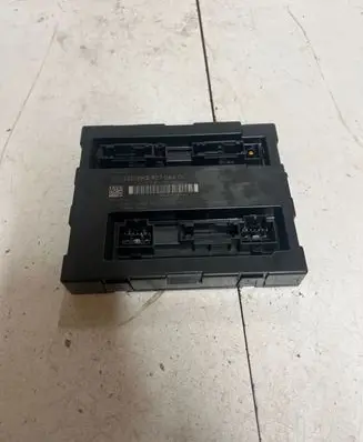 Audi A4 S4 B8 8K Comfort/convenience module 8K0907064DC