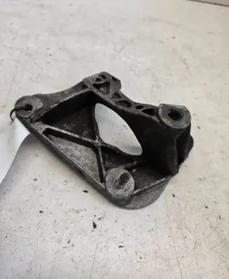 BMW 7 E65 E66 Engine mounting bracket 2211675842702