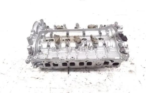 Nissan Navara D23 Engine head 110426655R 130C07155R