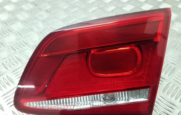 Volkswagen PASSAT B7 Tailgate rear/tail lights 3AE945094J