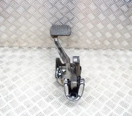 Mercedes-Benz E W212 Brake pedal A2042902001 PP204290056