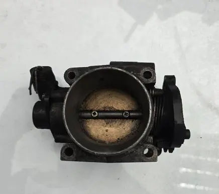 Volvo S40, V40 Electric throttle body valve 7273303008